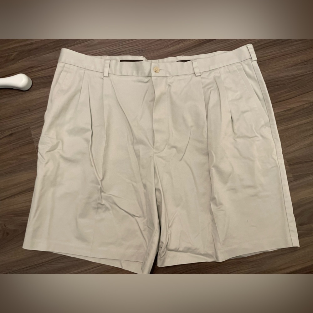 Nordstrom Tan Flat Front Shorts for Smart Casual Occasions wrinkle free size 42W